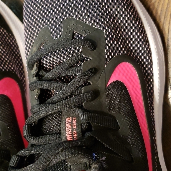 NIKE Girls' Downshifter Sneaker - Picture 6 of 6